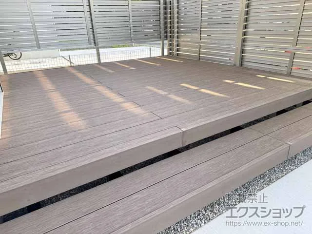 YKKAPのウッドデッキ リウッドデッキ S EG+段床セット 側面段床1段 施工例