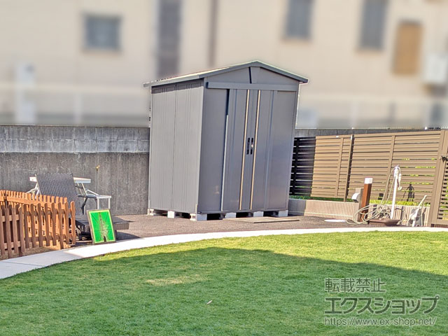 埼玉県熊谷市のタクボの物置・収納・屋外倉庫 三角屋根仕様ガーデニング物置 リジュー LEISURE 1832×1540×2212 LSN-1815-N-YK 施工例