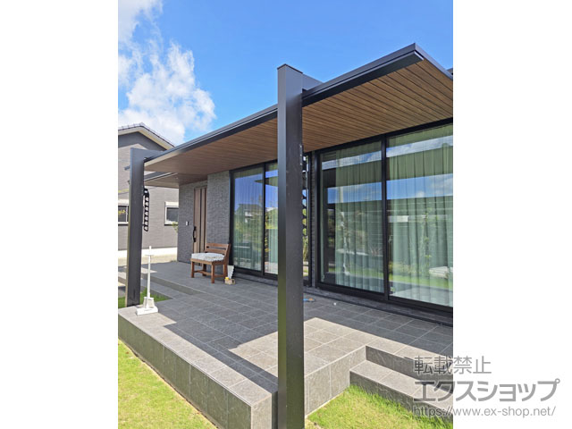 YKKAPのテラス屋根 プレーンルーフ テラス 複合色 積雪～20cm対応+水平式物干し 施工例