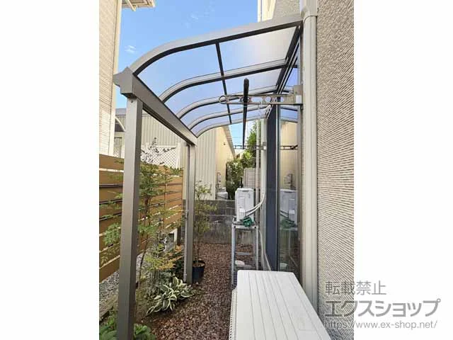 YKKAPのテラス屋根 ソラリア R型 積雪100cm対応 テラスタイプ 単体 施工例