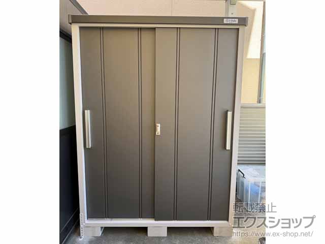 大阪府柏原市のサンキンの物置・収納・屋外倉庫 クール 一般型 1500×900×1947 EC-1590-GK 施工例