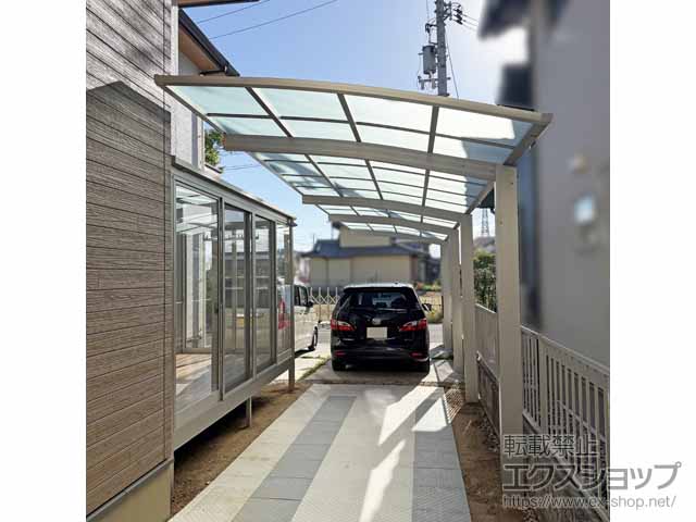 香川県高松市のYKKAPのカーポート アリュース 600タイプ 縦連棟セット（2台用）積雪～20cm対応 施工例