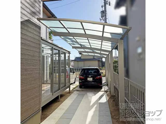 YKKAPのカーポート アリュース 600タイプ 縦連棟セット（2台用）積雪～20cm対応 施工例