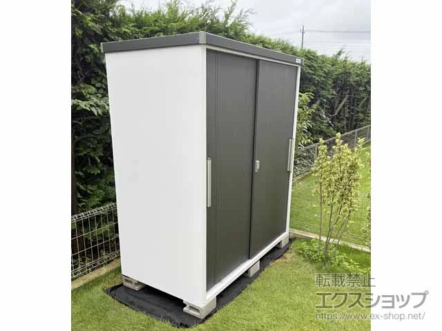サンキンの物置・収納・屋外倉庫 クール 一般型 1700×900×1947 EC-1790-GK 施工例