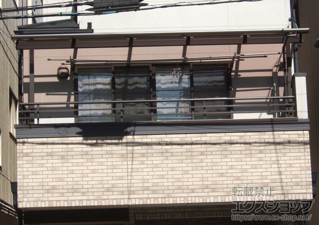 東京都墨田区のLIXIL リクシル（トステム）のバルコニー・ベランダ屋根 ライザーテラスII F型 屋根タイプ 単体 積雪〜20?対応 施工例