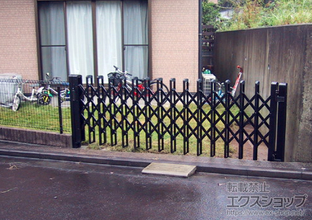 神奈川県横浜市ののカーゲート アルピタHGミニ　片開き[310S]　ノンレールタイプ 施工例