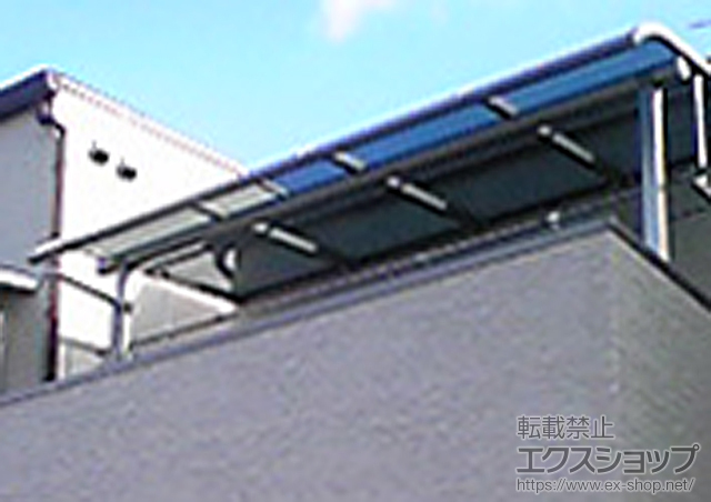 京都府八幡市ののバルコニー・ベランダ屋根 プレシオステラス R型 単体 屋根タイプ 積雪〜20cm対応 施工例