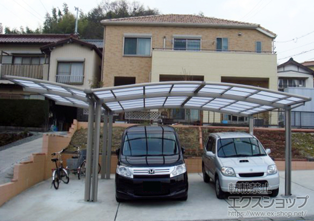 愛知県常滑市のLIXIL リクシル（トステム）のカーポート カーブポートシグマ?　ワイド+カーブポートシグマ?ミニ Y合掌 積雪〜30?対応 施工例
