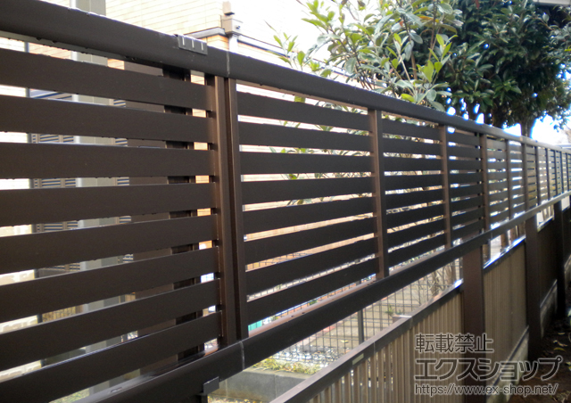 神奈川県横浜市ののフェンス・柵 エクスラインフェンス5型＋2段支柱 自立建て用 施工例