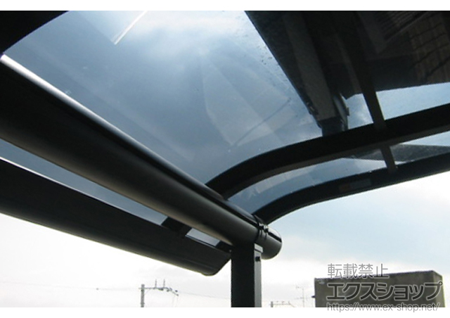 大阪府大阪市ののバルコニー・ベランダ屋根 プレシオステラス R型 屋根タイプ 単体 積雪〜20cm対応 施工例