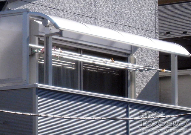 東京都板橋区のYKKAPのバルコニー・ベランダ屋根 ヴェクターテラス R型 屋根タイプ 単体 積雪～20cm対応 施工例
