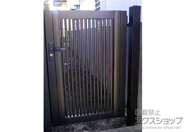 神奈川県藤沢市のの門扉 シャレオR2型 片開き［柱使用］ 施工例