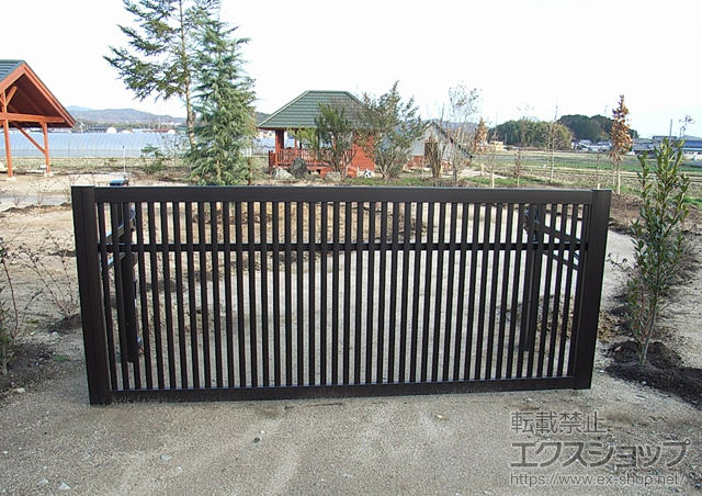 岡山県赤磐市ののカーゲート オーバードアR4型 電動式 施工例