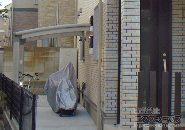 東京都杉並区のLIXIL リクシル（トステム）のサイクルポート・駐輪場 カーブポートシグマIII ミニ 積雪〜20?対応 施工例