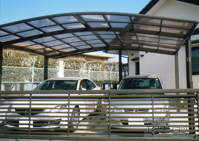 埼玉県上尾市のLIXIL リクシル（トステム）のカーポート カーブポートシグマIII ワイド 積雪〜30?対応 施工例