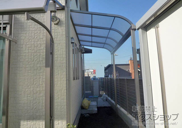 東京都町田市のLIXIL リクシル（トステム）のテラス屋根 ライザーテラスII R型 テラスタイプ 単体 積雪〜20?対応 施工例