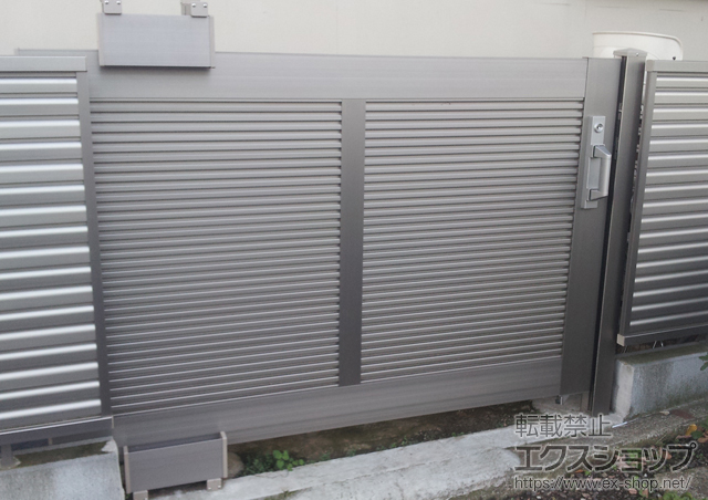 神奈川県川崎市のLIXIL リクシル（トステム）の門扉 スライドドア4型 施工例