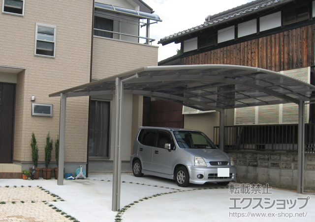滋賀県草津市のLIXIL リクシル（トステム）のカーポート カーブポートシグマIII ワイド　積雪〜30cm対応 施工例