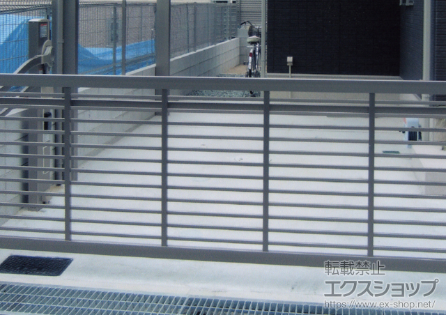 兵庫県宝塚市ののカーゲート オーバードアR1型 施工例