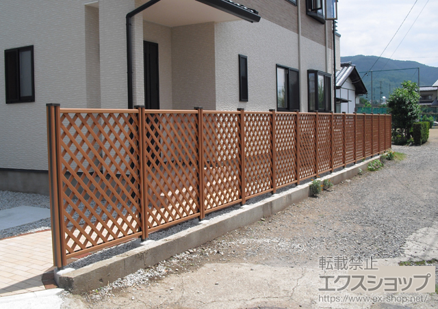 長野県松本市ののテラス屋根 ステイウッドフェンス M1型 施工例