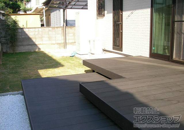 兵庫県宝塚市のLIXIL リクシル（トステム）のウッドデッキ リコステージII 単体 施工例