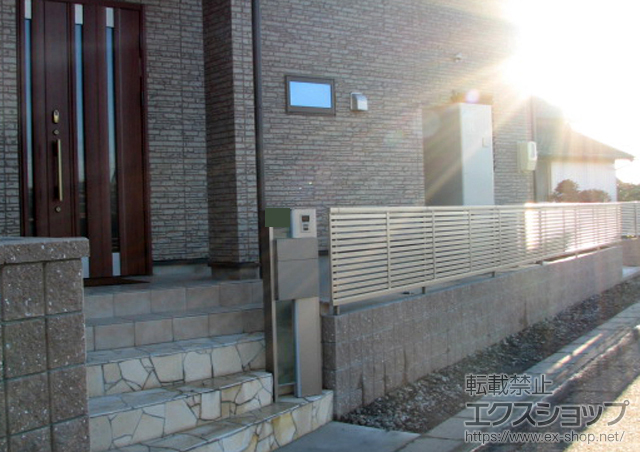 愛知県幡豆郡一色町ののウッドデッキ、機能門柱・ポスト、フェンス・柵 シャレオR3型フェンス フリーポールタイプ 施工例