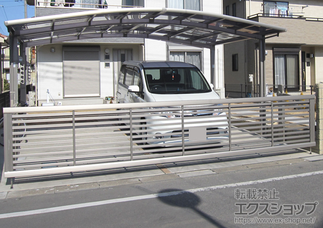 埼玉県加須市ののカーゲート ワイドオーバードアR3型 手動式 施工例