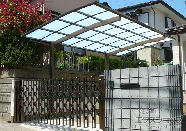 神奈川県厚木市のLIXIL リクシル（トステム）のカーポート カーブポートシグマIII 積雪〜30cm対応 施工例