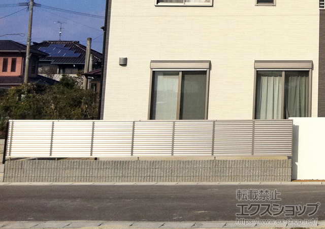 佐賀県神埼市ののフェンス・柵 プリレオR5型フェンス　フリーポール 施工例