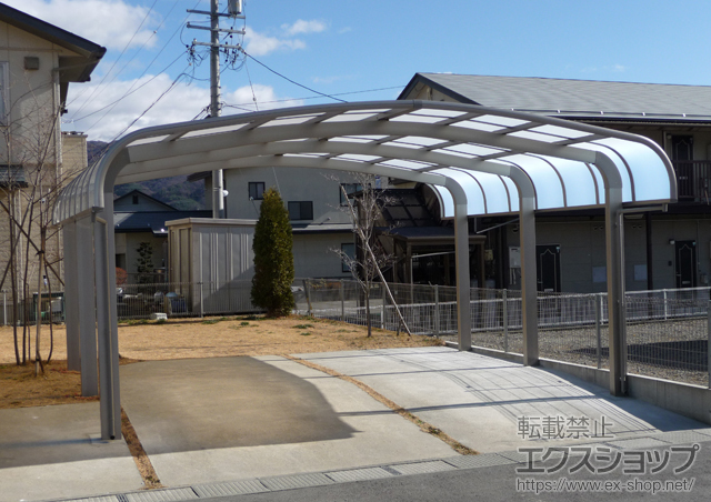 長野県岡谷市のLIXIL リクシル（トステム）のカーポート テールポートシグマIII 1500 ワイド 積雪〜50cm対応 施工例
