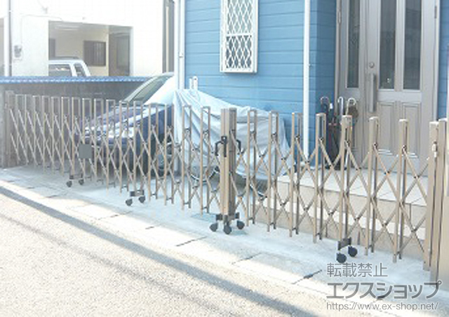 神奈川県大和市ののカーゲート トリップゲートPB型 ノンレール 親子開き［掛］49+［受］24 施工例