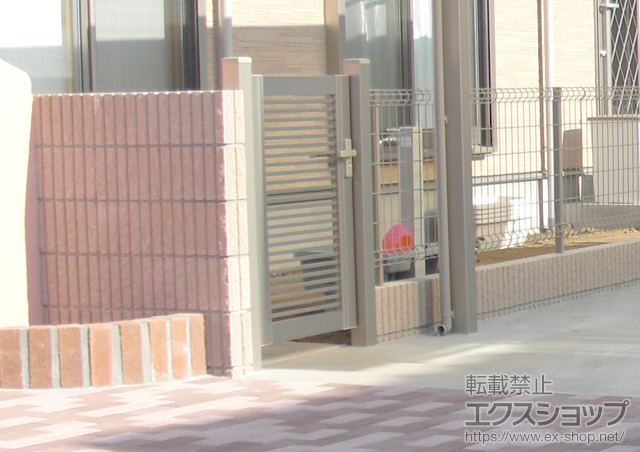 埼玉県さいたま市のLIXIL リクシル（トステム）の門扉 プリレオR1型門扉 片開き 柱使用 施工例