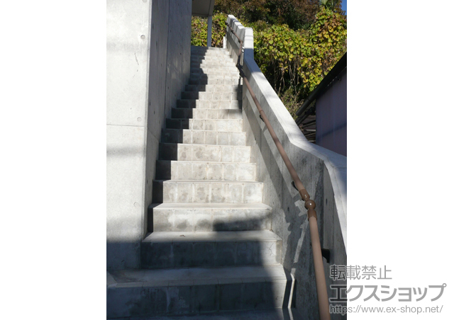 神奈川県横浜市のLIXIL リクシル（トステム）の ガードウォーカー（歩行者用補助手すり） 壁付け納まり 施工例