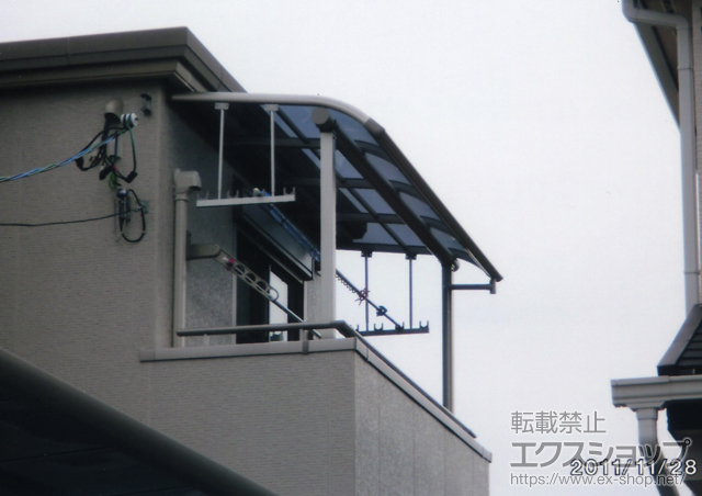 東京都町田市ののバルコニー・ベランダ屋根 プレシオステラス R型 屋根タイプ 単体 積雪〜20cm対応 施工例