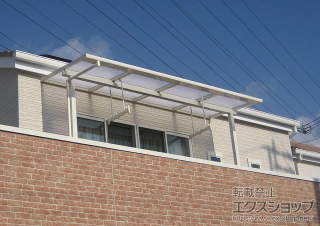 大阪府茨木市のLIXIL リクシル（トステム）のバルコニー・ベランダ屋根 ライザーテラスII F型 単体 屋根タイプ 施工例