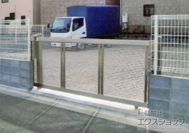 埼玉県戸田市ののカーゲート ステンシャインIII引戸1型 電動タイプ 施工例