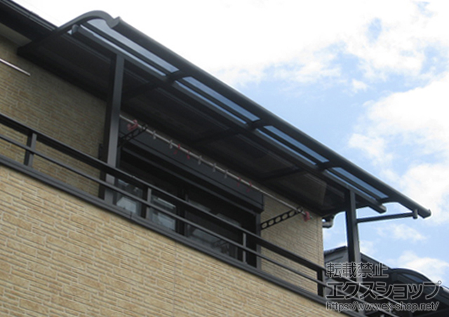 東京都江戸川区のLIXIL リクシル（トステム）のバルコニー・ベランダ屋根 ライザーテラスII R型 屋根タイプ 単体 積雪〜20cm対応 施工例