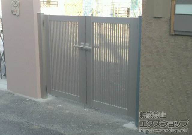 滋賀県湖南市のの門扉 エクスライン門扉2型 両開き 門柱仕様 施工例