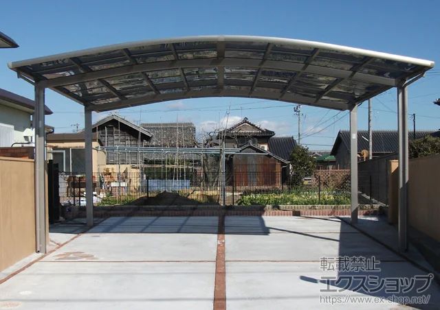 三重県松阪市のLIXIL リクシル(トステム)のカーポート カーブポートシグマIII ワイド 積雪〜20cm対応 施工例