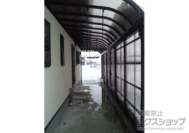 京都府京丹後市の三協アルミのテラス屋根 メニーウェル　R1NA型　9460Sタイプ　 施工例