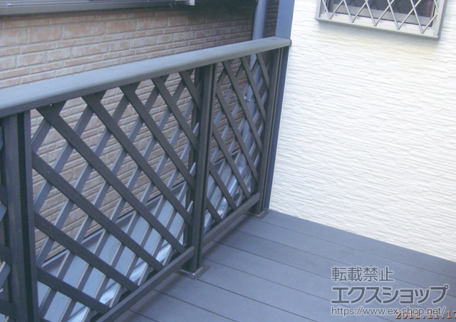 大阪府大阪市のLIXIL リクシル（トステム）のウッドデッキ リコステージII 単体+デッキフェンス 施工例
