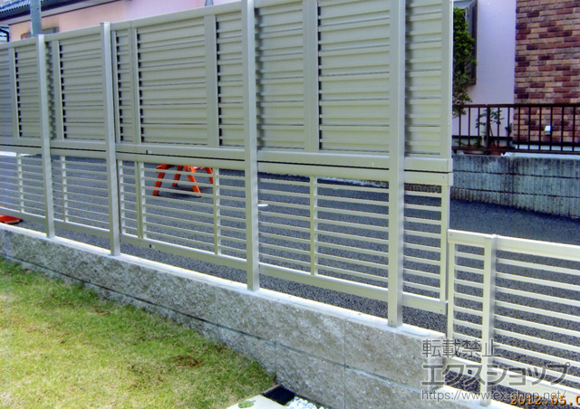 静岡県沼津市ののフェンス・柵 エクスラインフェンス12型 自由柱施工 施工例
