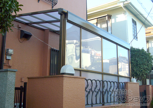 千葉県市川市のLIXIL リクシル（トステム）のテラス屋根 ライザーテラスII F型 テラスタイプ 単体　積雪〜20cm対応+前面スクリーン2段 施工例