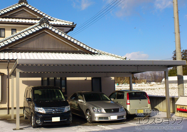 福島県郡山市ののカーポート レオンポートneo 3台用　柱4本　角柱仕様　積雪〜50cm対応 施工例
