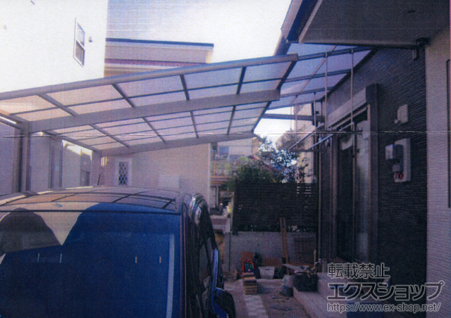 福岡県福岡市のLIXIL リクシル（トステム）のバルコニー・ベランダ屋根 ライザーテラスII Ｆ型 ルーフタイプ 単体 積雪〜20?対応 施工例