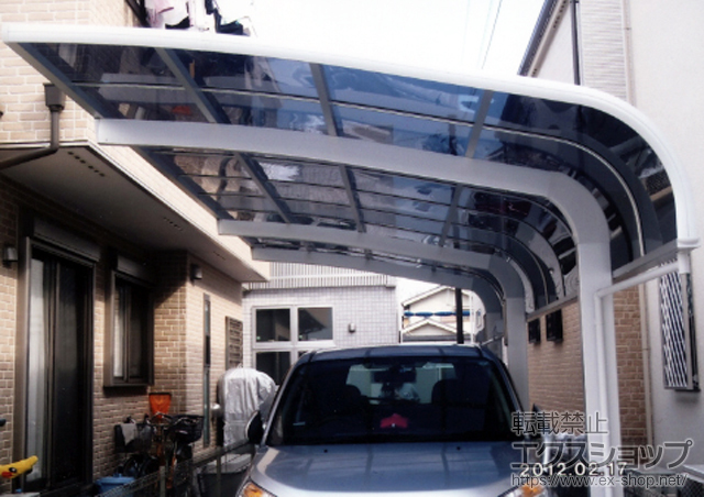 東京都稲城市のLIXIL リクシル（トステム）のカーポート テールポートシグマIII 延長 積雪〜30?対応 施工例