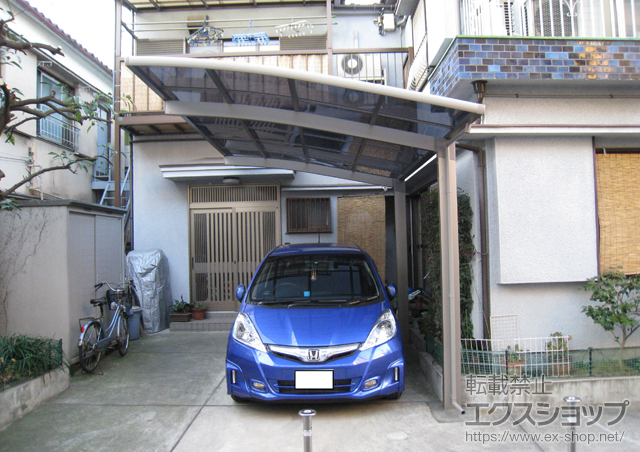 東京都墨田区のLIXIL リクシル（トステム）のカーポート カーブポートシグマIII 積雪〜30cm対応 施工例