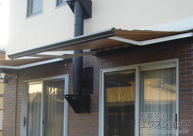 福島県いわき市のLIXIL リクシル（トステム）のオーニング・日よけ 彩鳥C型 ボックスタイプ 手動式 施工例
