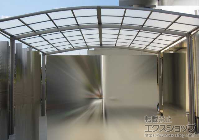 兵庫県姫路市のLIXIL リクシル（トステム）のカーポート カーブポートシグマIII ワイド 積雪〜30cm対応 施工例