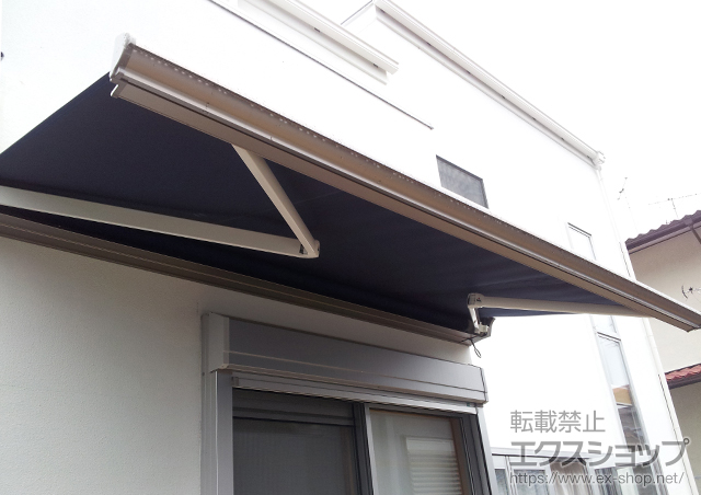 兵庫県西宮市のLIXIL リクシル（トステム）のオーニング・日よけ 彩鳥C型 ボックスタイプ 手動式 施工例